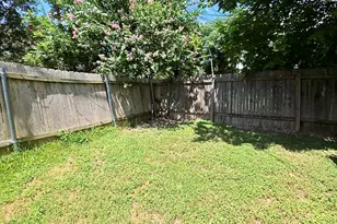 1503 Braes Ridge Dr, Austin, TX 78723 - Photo 14
