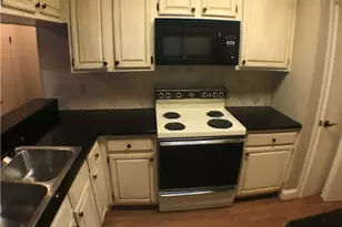 806 W 24th St, Austin, TX 78705 - Photo 8