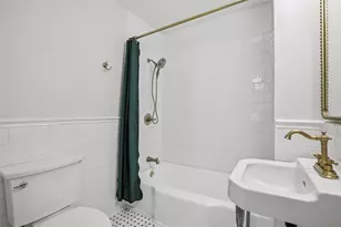 602 Short St, Smithville, TX 78957 - Photo 4