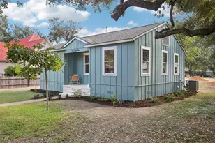 602 Short St, Smithville, TX 78957 - Photo 1