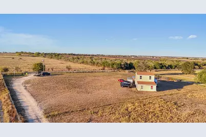 1600 County Road 465, Elgin, TX 78621 - Photo 16