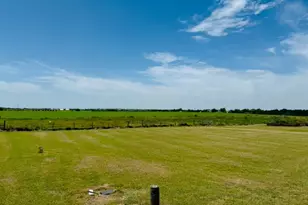 2334 Co Rd 464, Elgin, TX 78621 - Photo 32