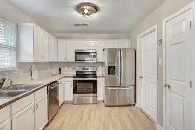 605 Copper Court, Jarrell, TX 76537 - Photo 14