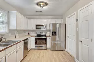 605 Copper Ct, Jarrell, TX 76537 - Photo 14