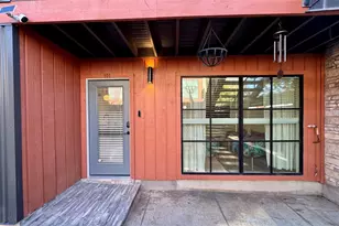 400 E 30th St, Austin, TX 78705 - Photo 2