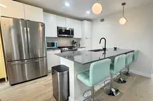 400 E 30th St, Austin, TX 78705 - Photo 10