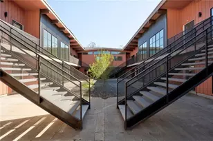 400 E 30th St, Austin, TX 78705 - Photo 26