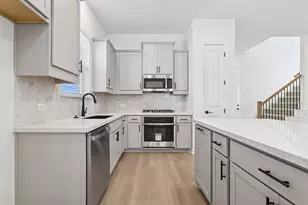 458 Bishop Wood Rd, Dripping Springs, TX 78620 - Photo 4