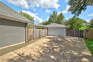 6404 Danvers Ct, Austin, TX 78739 - Photo 24