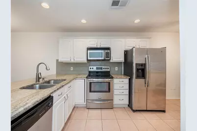 7211 Lakewood Drive #E118, Austin, TX 78750 - Photo 12
