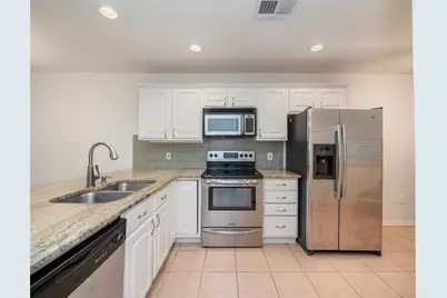 7211 Lakewood Drive #E118, Austin, TX 78750 - Photo 12