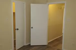 1020 Christopher Ave, Round Rock, TX 78681 - Photo 12