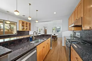 814 E 46th St, Austin, TX 78751 - Photo 12