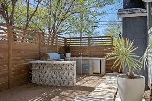 814 E 46th St, Austin, TX 78751 - Photo 32