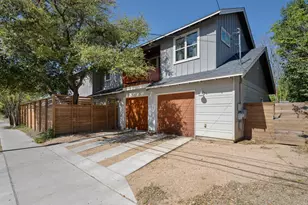 814 E 46th St, Austin, TX 78751 - Photo 36