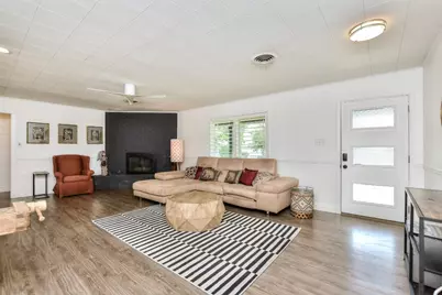 1407 E 19th Street, Georgetown, TX 78626 - Photo 6