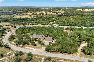 31887 Mirela Ann Ln, Dripping Springs, TX 78620 - Photo 32