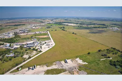 35 Ih, Jarrell, TX 76537 - Photo 2