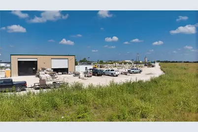 35 Ih, Jarrell, TX 76537 - Photo 32