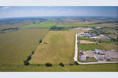 35 Ih, Jarrell, TX 76537 - Photo 12