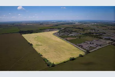 35 Ih, Jarrell, TX 76537 - Photo 10