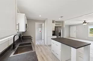 1287 Cr 402 Roads, Flatonia, TX 78941 - Photo 18