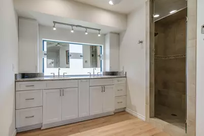 23521 Flat Creek Drive, Marble Falls, TX 78654 - Photo 16