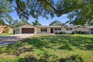 1611 Mesquite Ln, Georgetown, TX 78628 - Photo 2