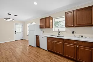 1611 Mesquite Ln, Georgetown, TX 78628 - Photo 10