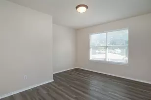 1612 Melissa Oaks Ln, Austin, TX 78744 - Photo 14