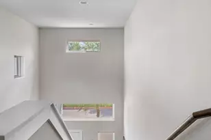 610 Bernstein St, Austin, TX 78745 - Photo 32