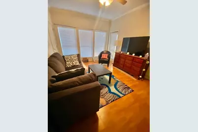 807 W 25th Street #215, Austin, TX 78705 - Photo 2