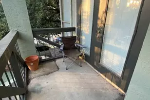 807 W 25th St, Austin, TX 78705 - Photo 12