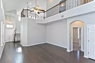 9802 Tanglemede St, Austin, TX 78748 - Photo 4
