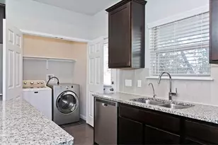 9802 Tanglemede St, Austin, TX 78748 - Photo 12