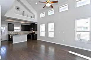 9802 Tanglemede St, Austin, TX 78748 - Photo 6
