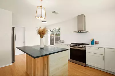 10201 Parkfield Drive, Austin, TX 78758 - Photo 14