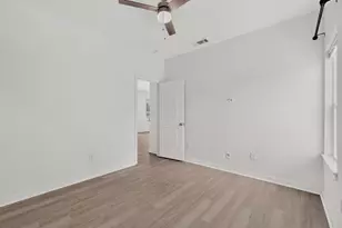 212 Kipahulu Dr, Bastrop, TX 78602 - Photo 28