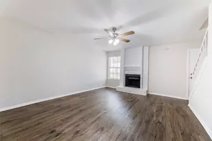 210 Lake Dr W, Taylor, TX 76574 - Photo 2