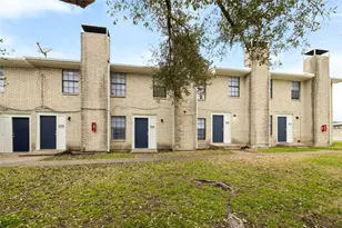 210 Lake Dr W, Taylor, TX 76574 - Photo 16