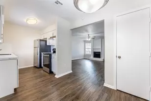 210 Lake Dr W, Taylor, TX 76574 - Photo 8