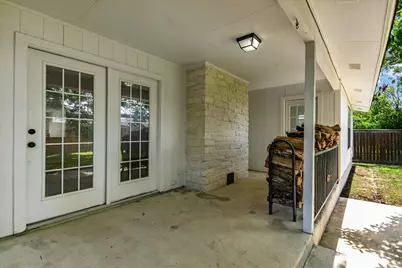 556 E 19th Street, Georgetown, TX 78626 - Photo 16