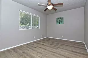 8905 Pineridge Dr, Austin, TX 78729 - Photo 8