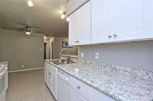 8905 Pineridge Dr, Austin, TX 78729 - Photo 4