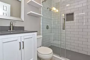 8905 Pineridge Dr, Austin, TX 78729 - Photo 6