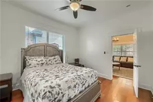 911 E 2nd St, Austin, TX 78702 - Photo 14