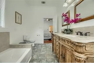 911 E 2nd Street, Austin, TX 78702 - Photo 22