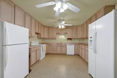 800 N Bishop Street, San Marcos, TX 78666 - Photo 8