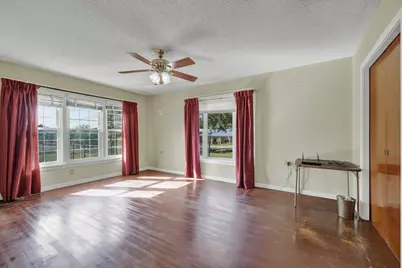 800 N Bishop Street, San Marcos, TX 78666 - Photo 2