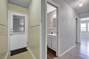 800 N Bishop St, San Marcos, TX 78666 - Photo 10